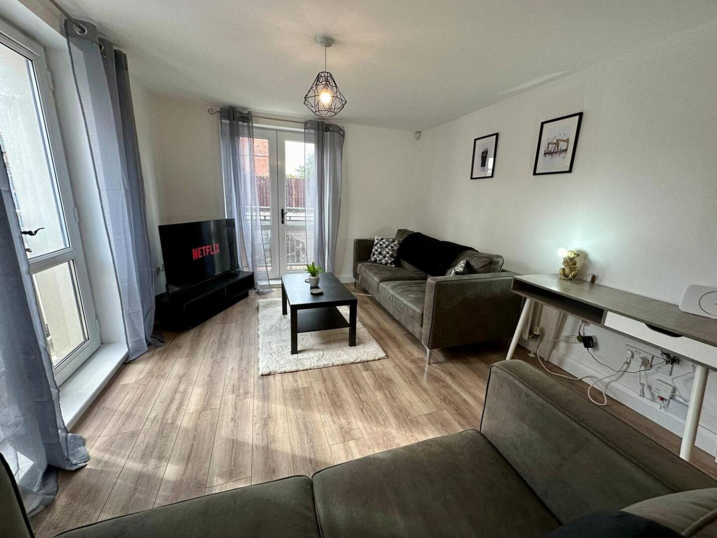 2Br City Side Apartment Belfast Exterior foto